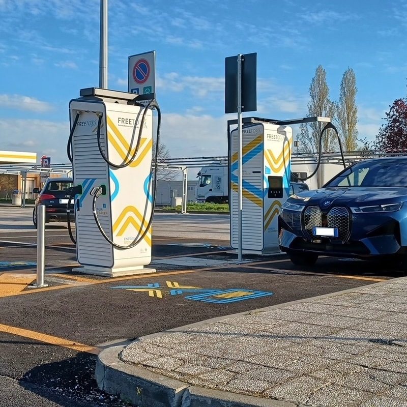 Stazione ricarica elettrica